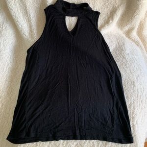 Women’s Keyhole Tank Top